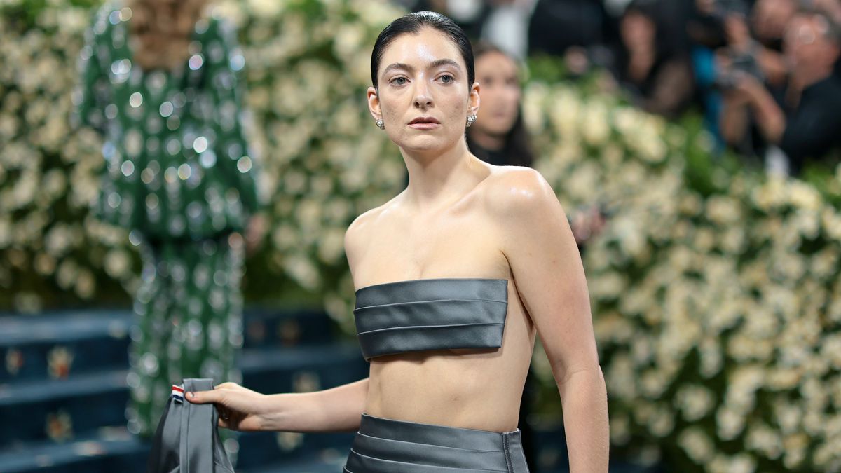 preview for Lorde's Thoughts On Olivia Rodrigo & Billie Eilish COMPARISONS Revealed!