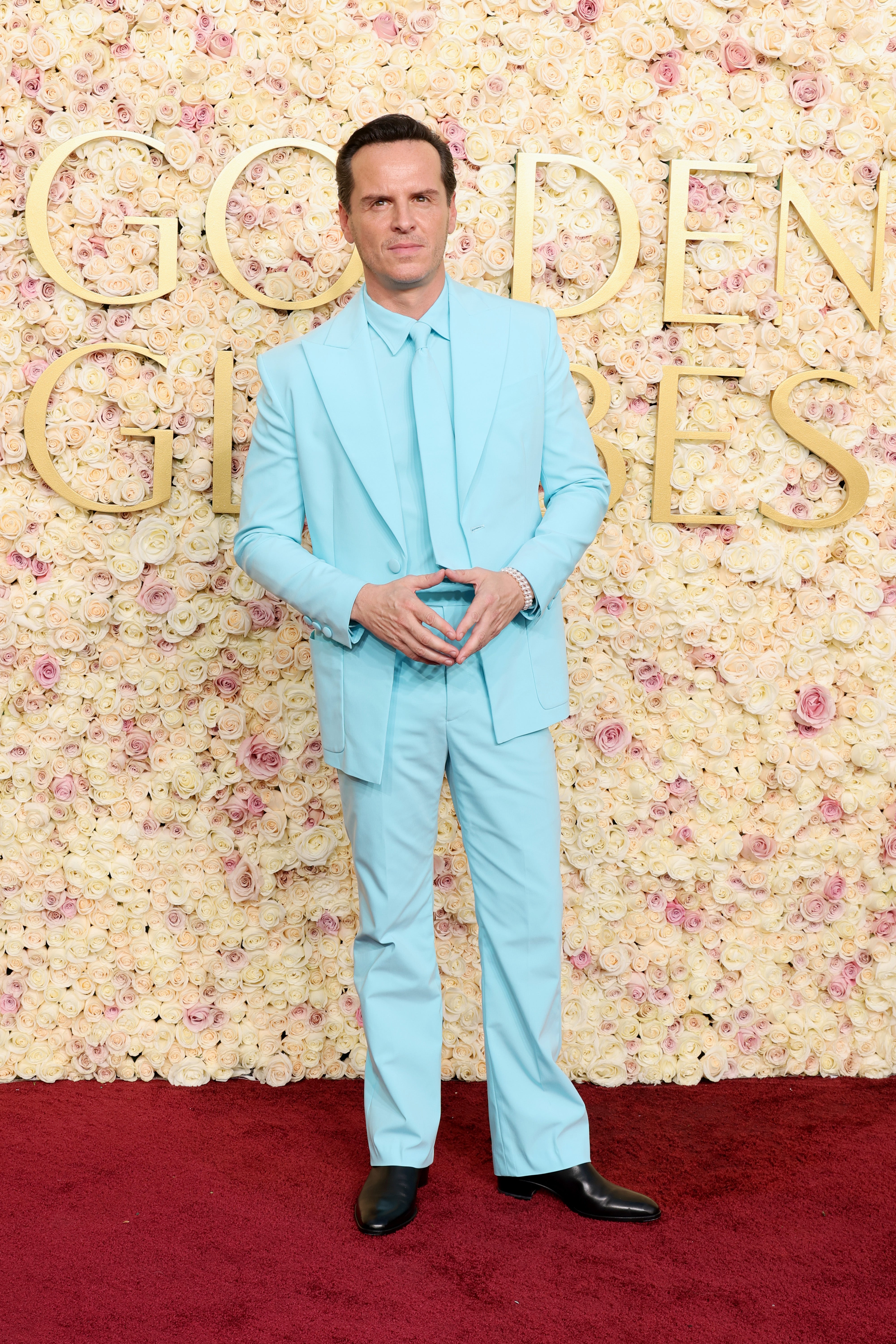 Andrew Scott wearing a bright blue suit which garnered mixed reactions at the Golden Globes. (Getty Images)