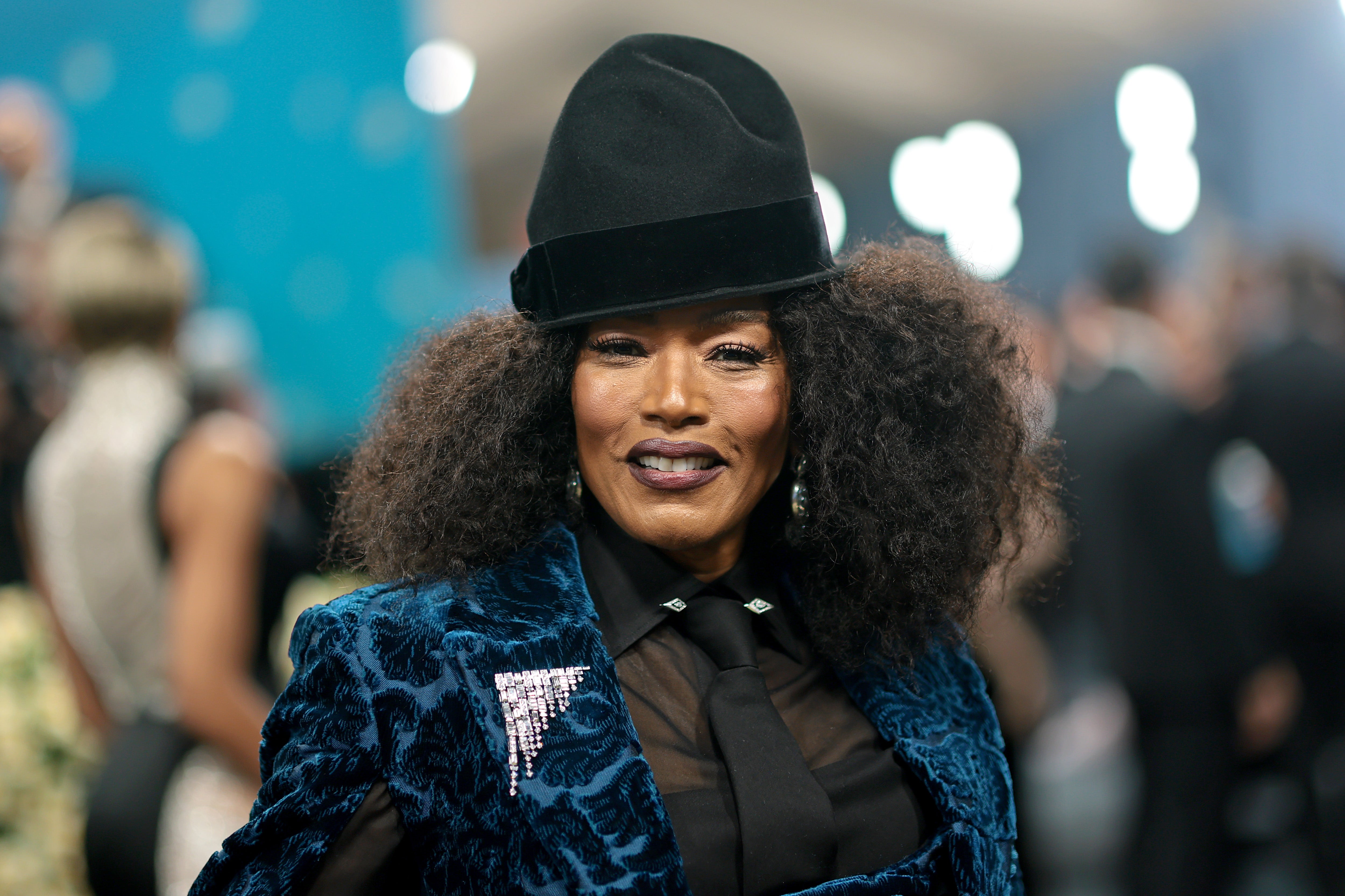 Angela Bassett
