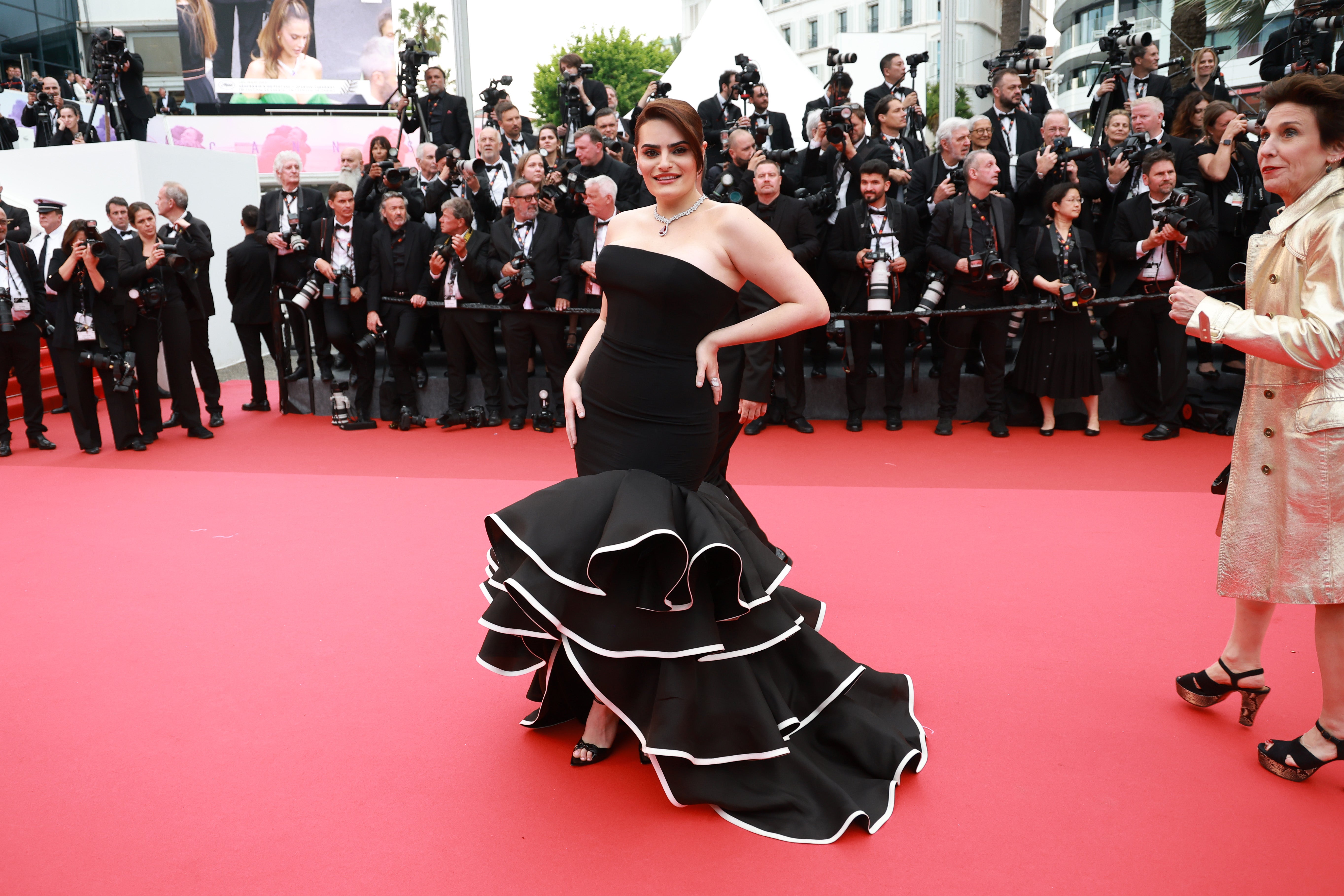 Nava Mau's Stunning Look
