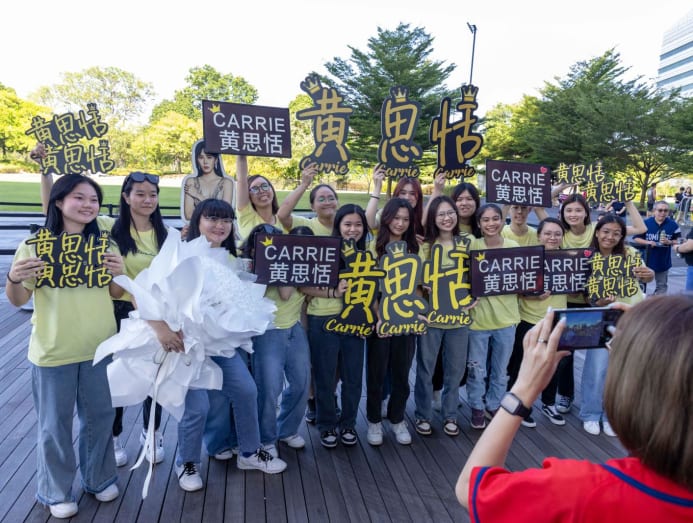 Fans of Carrie Wong at Star Awards on Jul 6, 2025.