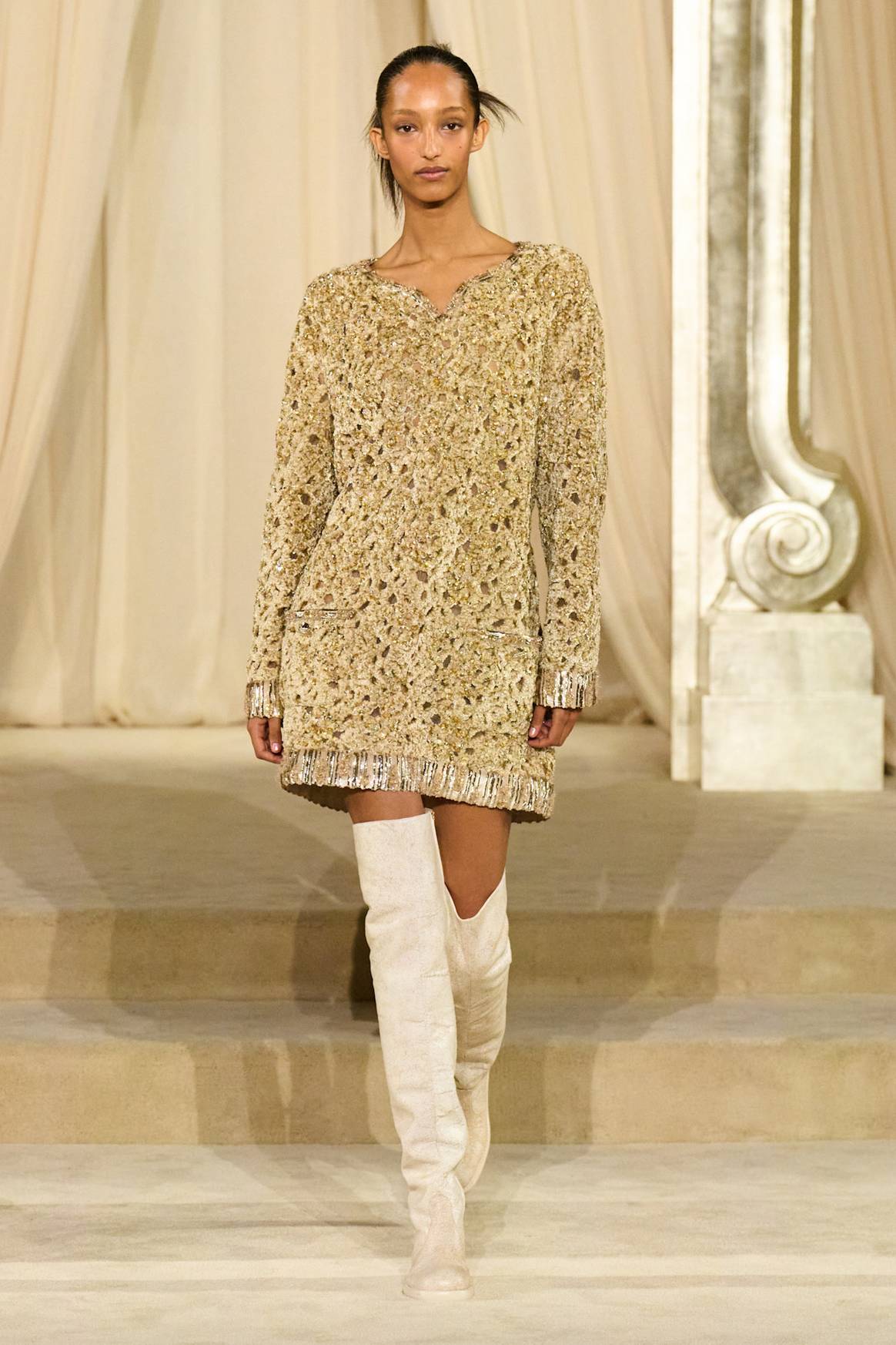 Chanel Fall Winter 2025, Haute Couture. Chanel Fall Winter 2025, Haute Couture.