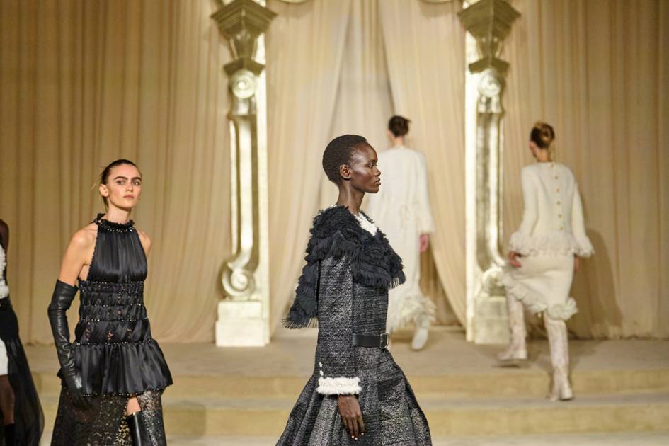Chanel Autumn/Winter 2025: Embrace Elegance and Comfort This Season