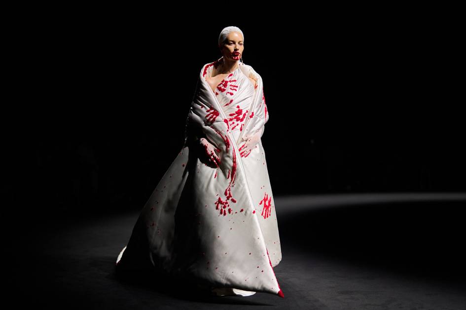 Robert Wun Showcases Dramatic Silhouettes During Haute Couture Week