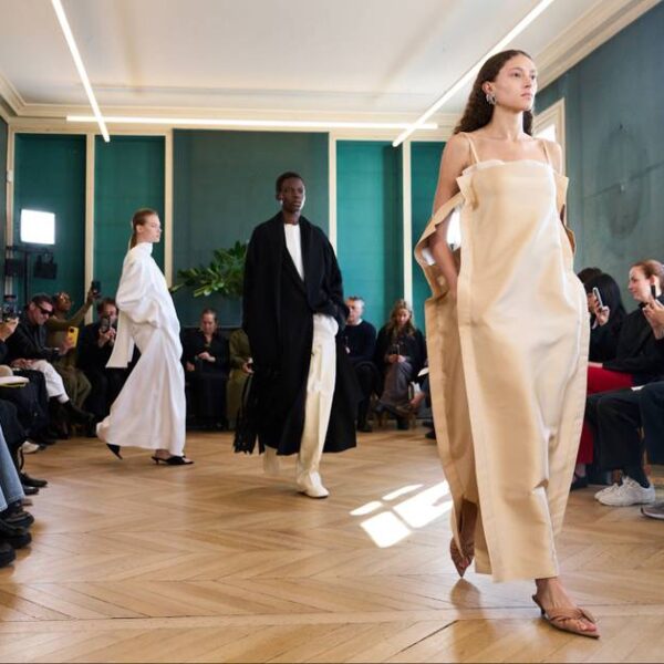 Discover the Exciting Schedule for Paris Fashion Week!