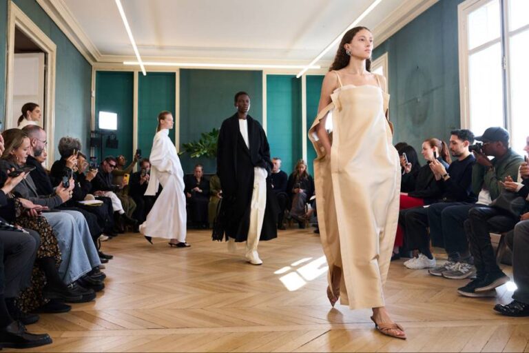 Discover the Exciting Schedule for Paris Fashion Week!