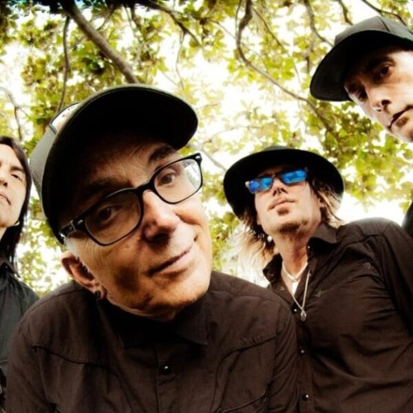 Everclear Celebrates 30 Years with Full 'Sparkle and Fade' Performance in Australia