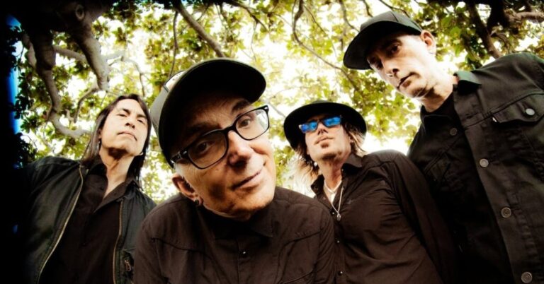Everclear Celebrates 30 Years with Full 'Sparkle and Fade' Performance in Australia
