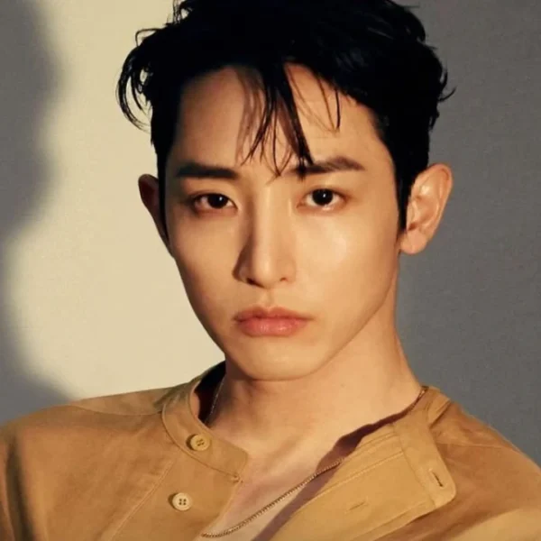 Lee Soo Hyuk Signs with Sooyoung's SARAM Ent After Leaving YG Entertainment