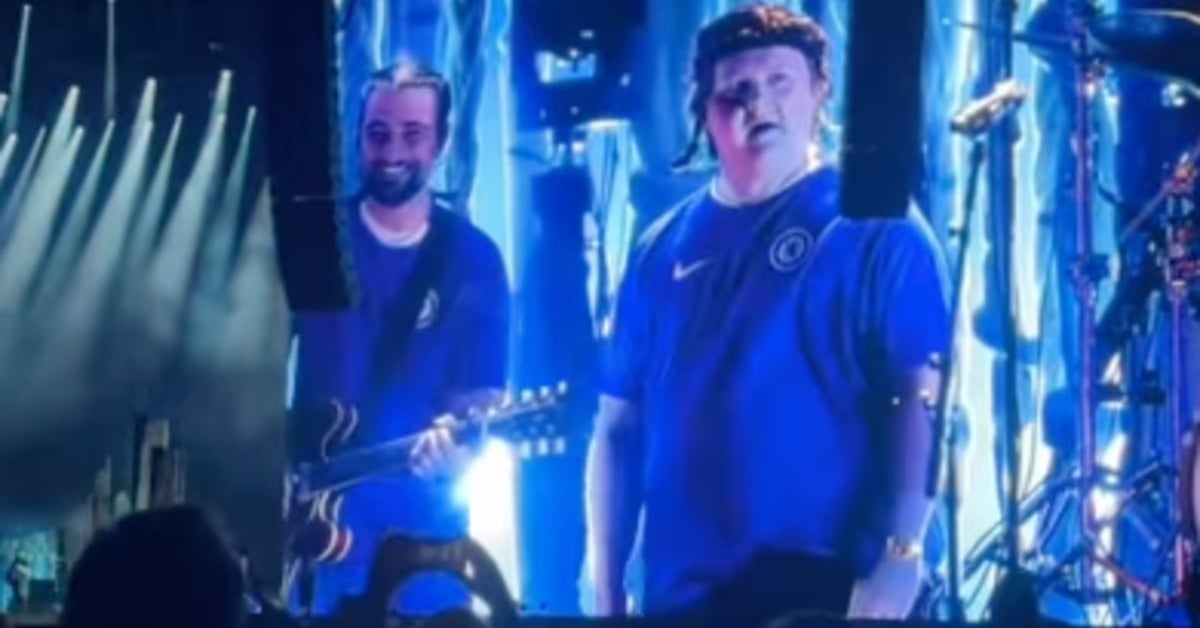 Lewis Capaldi Surprises Fans with Noah Kahan at BST Hyde Park Performance