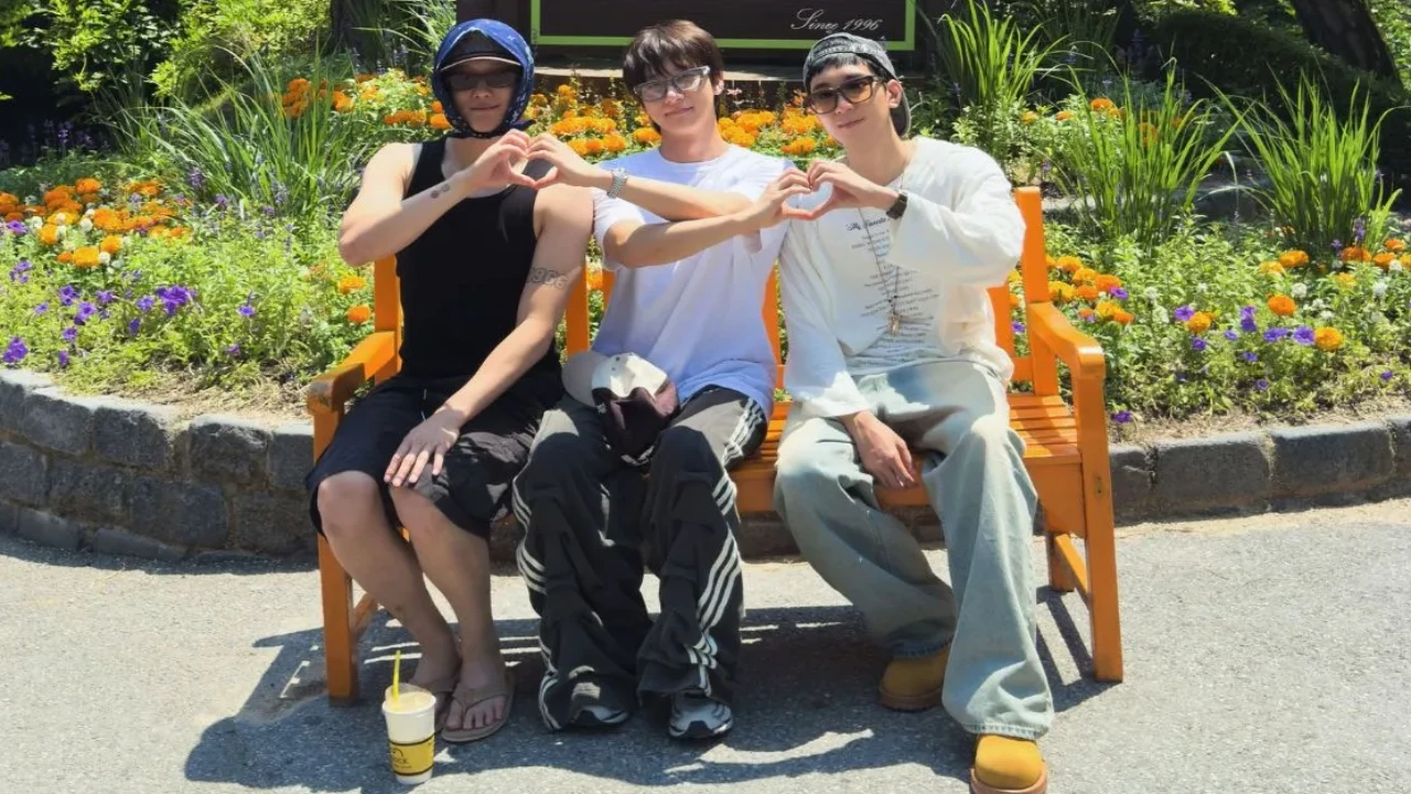 Wonwoo Enjoys Concert with Hoshi and Woozi, Spends Time with WOODZ and I.M