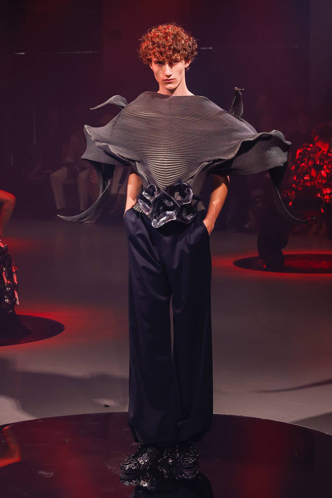 Yuima Nakazato AW 2024–2025 couture collection. Yuima Nakazato AW 2024–2025 couture collection.
