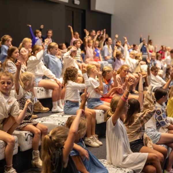 Free Fashion Impact Lessons Offered to Belgian Schoolchildren