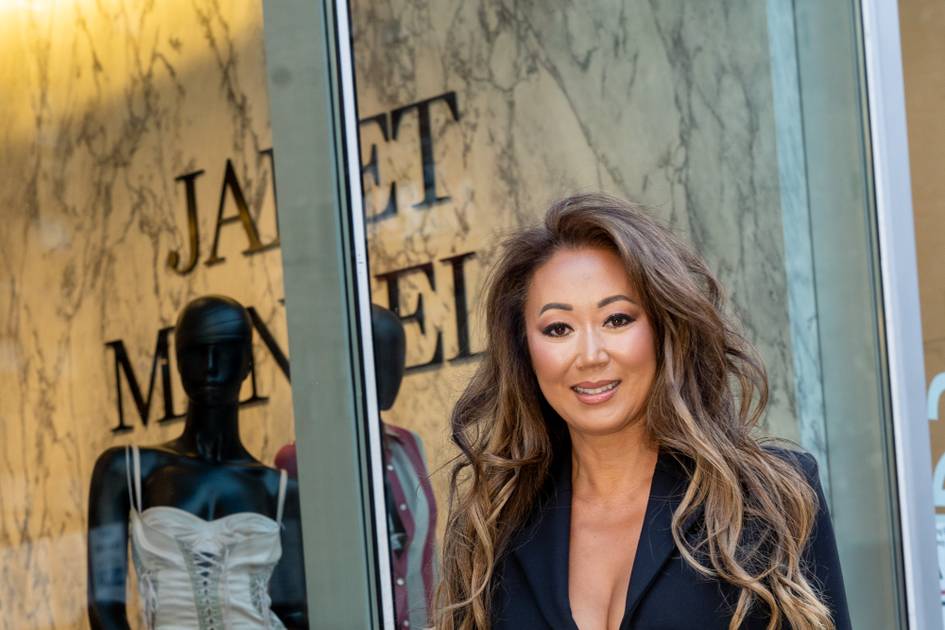 Janet Mandell Enhances Luxury Rentals with AI Try-On and Consignment Services