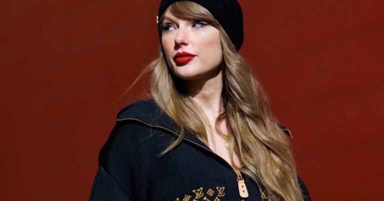 Could Taylor Swift be the Super Bowl Halftime Show Headliner? Here’s Why Fans Believe It!