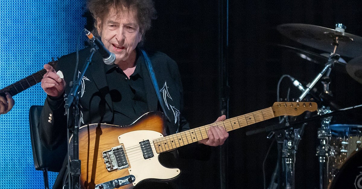 Did Bob Dylan Revive Political Themes with ‘Masters of War’ Performance?