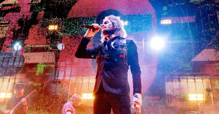 Flaming Lips and Modest Mouse Take on Black Sabbath's 'War Pigs'