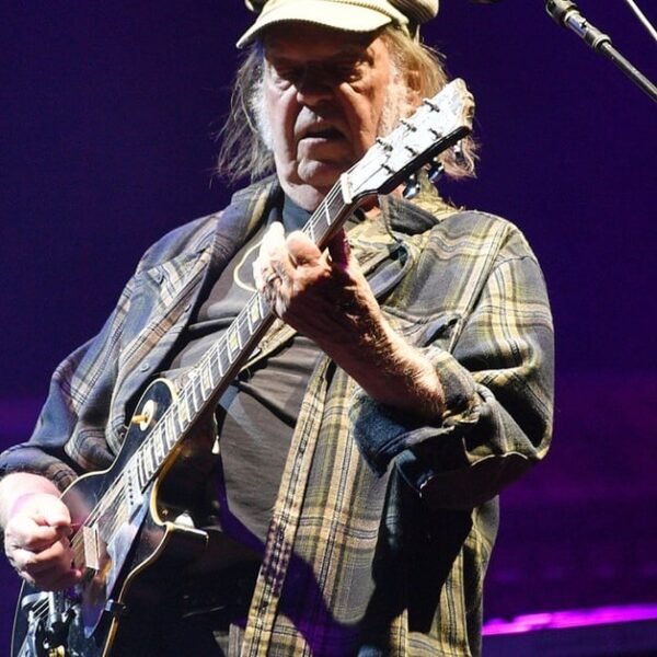 Neil Young Delivers First Live Performance of 'This Note's For You' in 28 Years