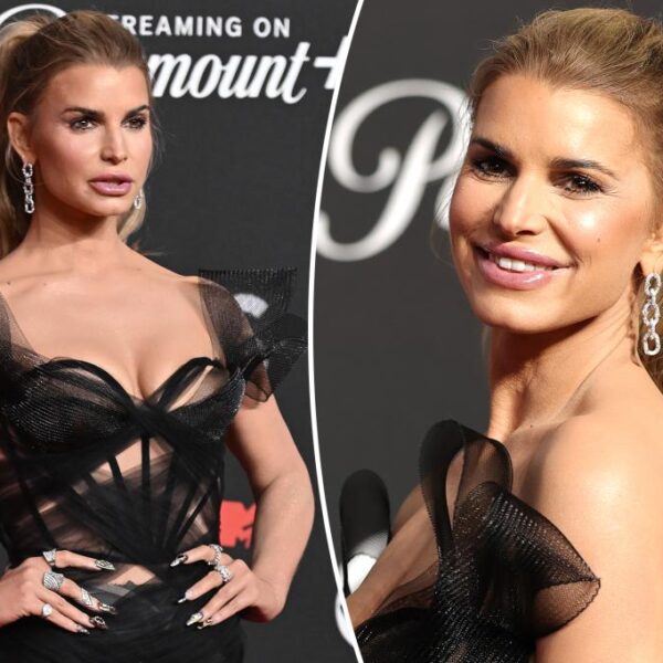 Jessica Simpson's VMAs 2025 Appearance Leaves Fans Surprised: Is It Allergy?