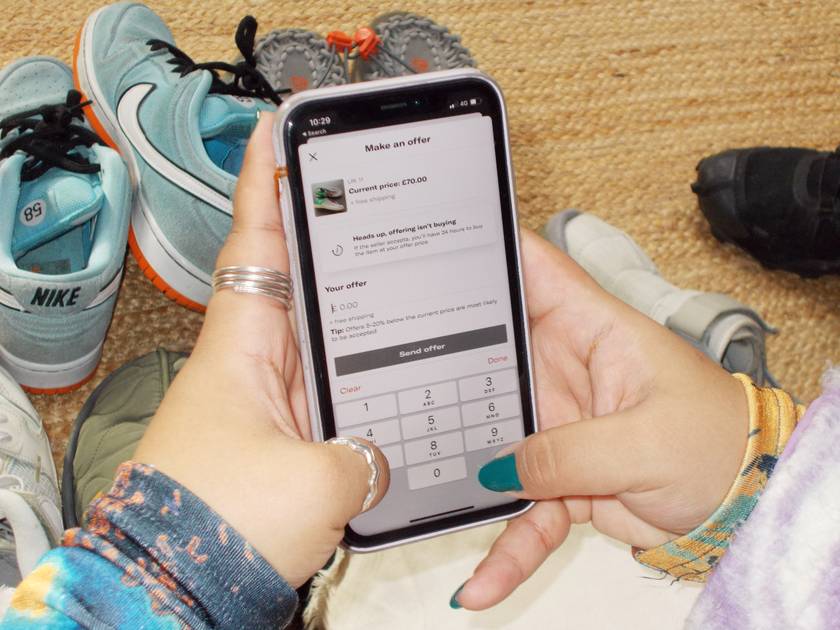 Exploring the Risks of Addiction to Second-Hand Fashion Platforms