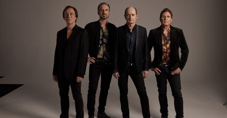 Hoodoo Gurus Mark 40 Years of ‘Mars Needs Guitars!’ with Special 2LP Reissue