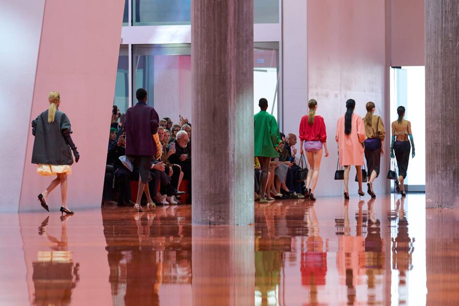 Milan Fashion Week Highlights: Eclectic Styles at Prada & Vibrant Fendi