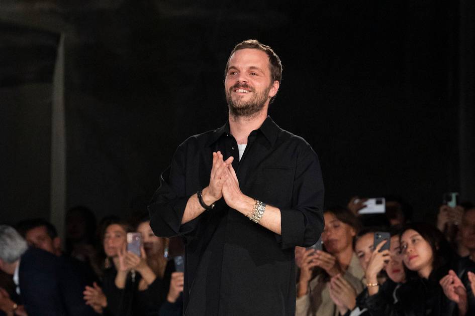 Paris Fashion Week Unveils a Fresh Look for the Fashion Industry