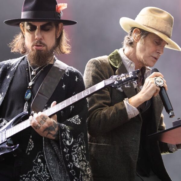 Perry Farrell Reacts to Jane's Addiction Lawsuit, Calls Out Dave Navarro