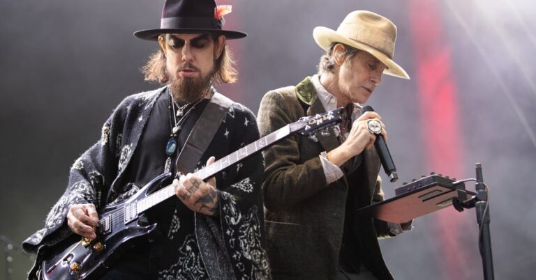 Perry Farrell Reacts to Jane's Addiction Lawsuit, Calls Out Dave Navarro
