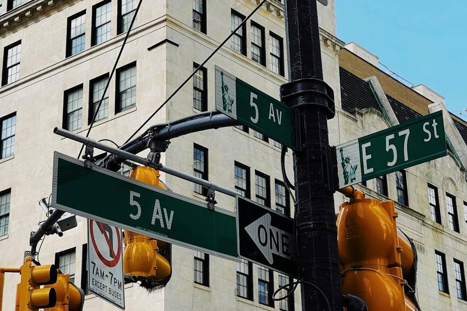 US Prohibits Iranian Officials from High-End Shopping in NYC