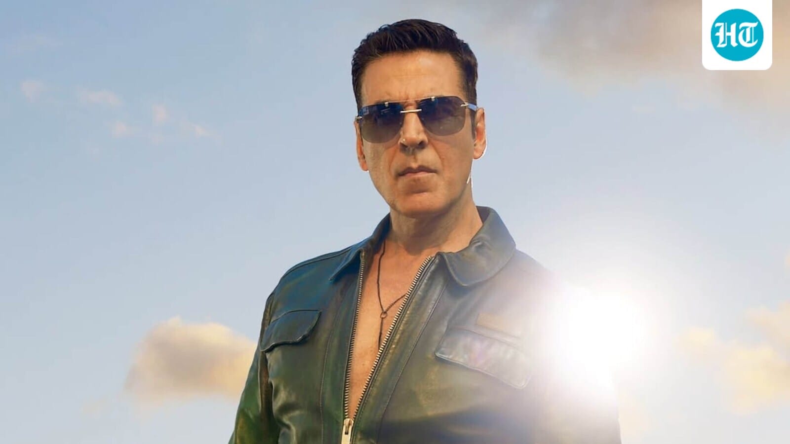 Akshay Kumar Admits He Discards Drinks at Bollywood Parties