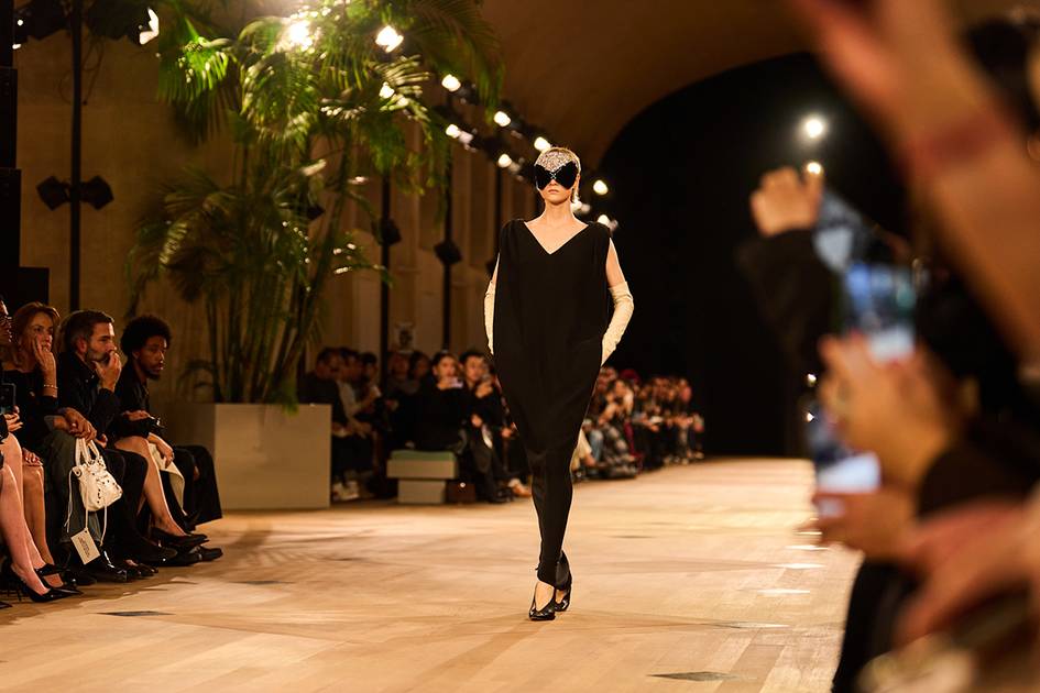 How Pierpaolo Piccioli Revives Balenciaga's Chic Aesthetic