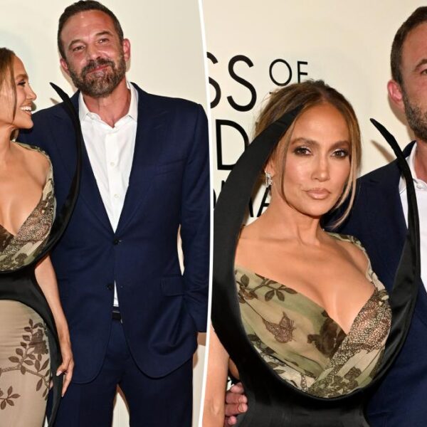 Jennifer Lopez and Ben Affleck's First Red Carpet Reunion Post-Divorce