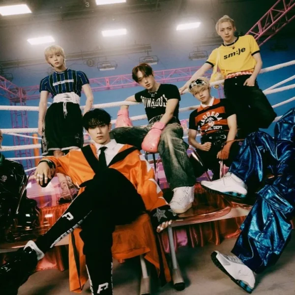 ALL(H)OURS Revamps Member Profiles with Shoutouts to EXO, Stray Kids & NCT