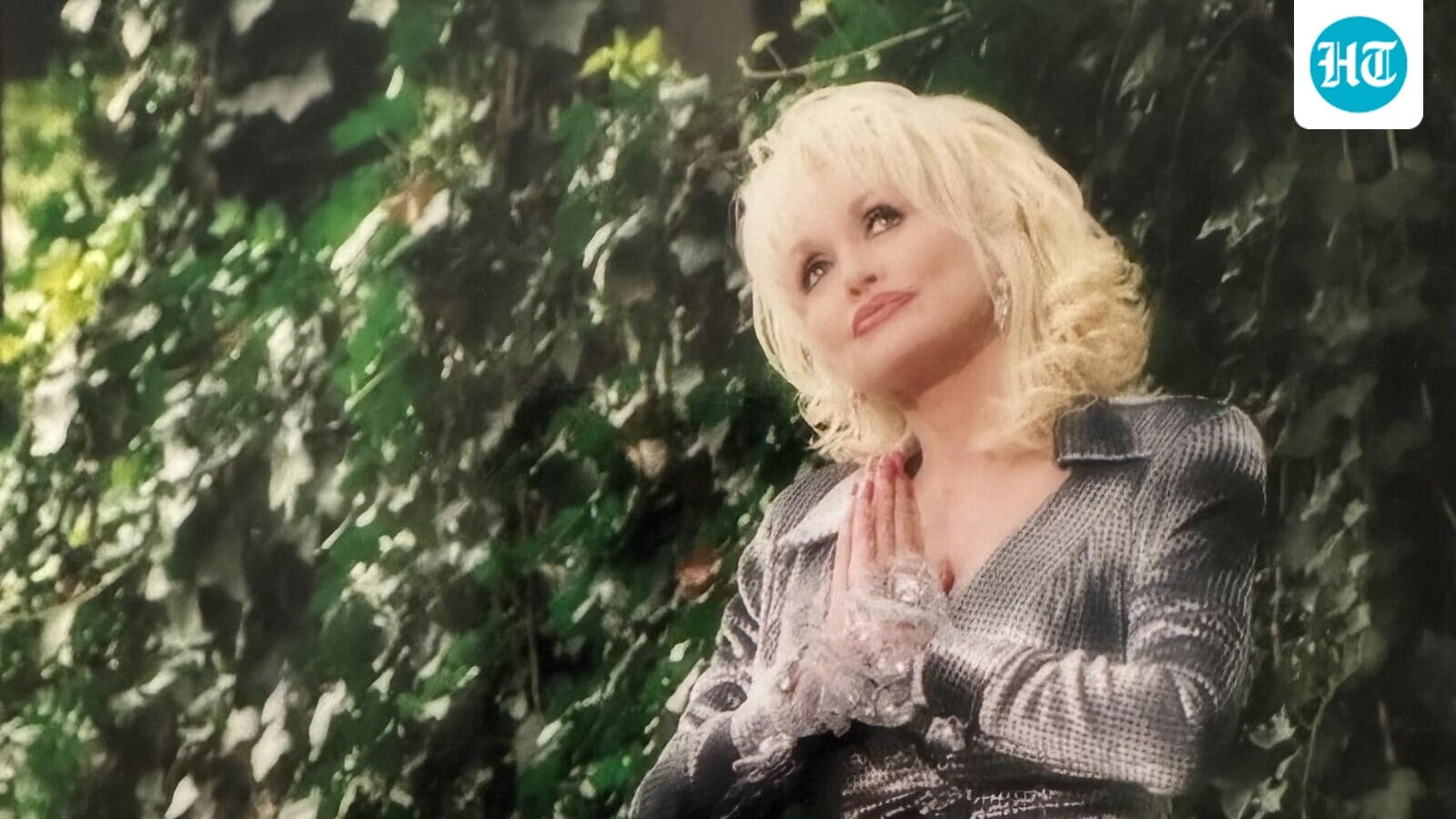 Dolly Parton’s Sister Calls for Prayers Amid Health Concerns: Fans Respond