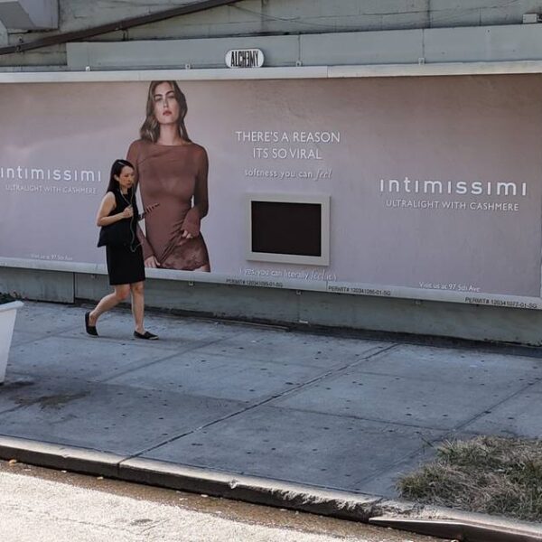 Intimissimi Launches Innovative 'Touch and Feel' Billboard Experience