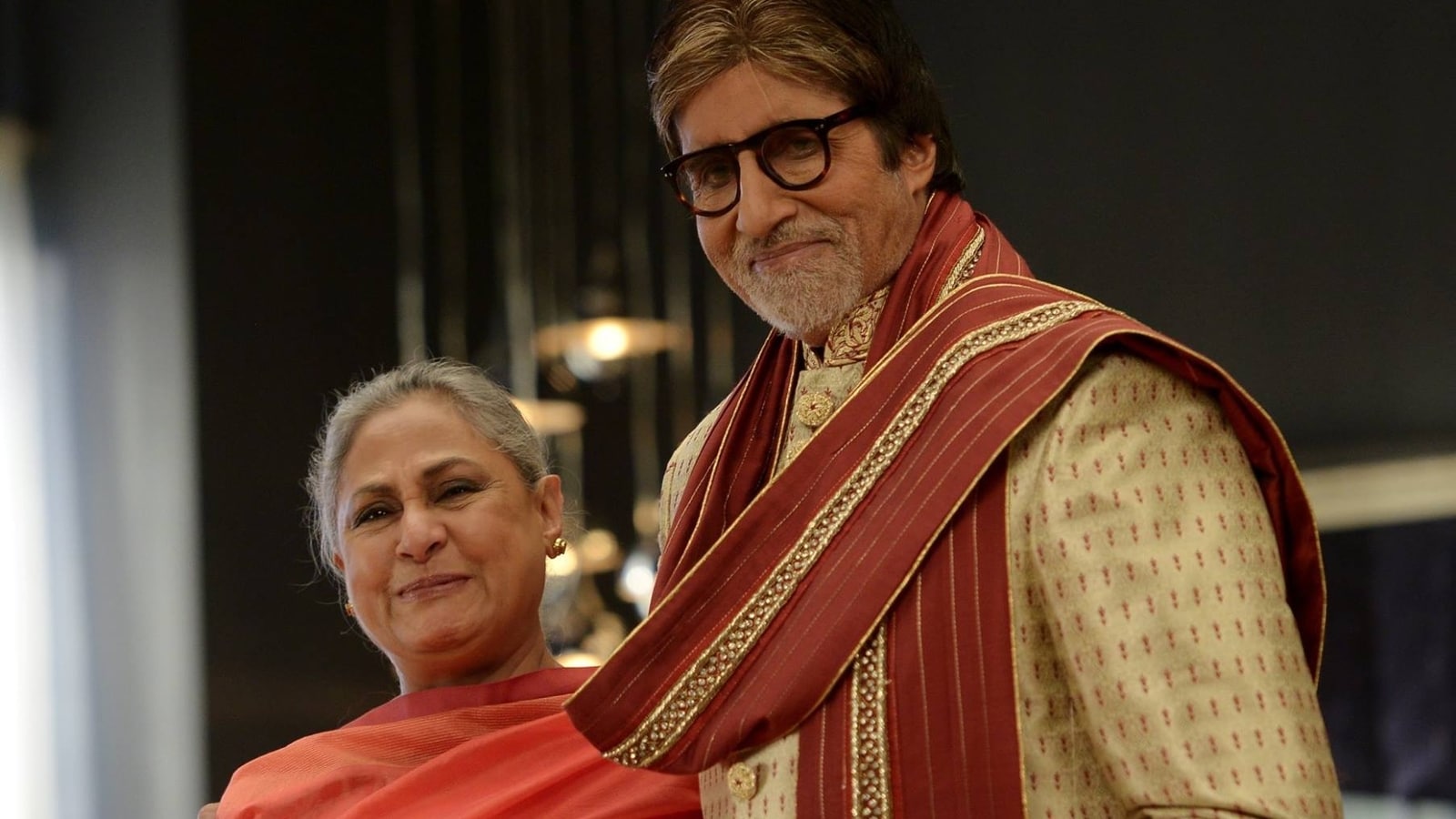 Jaya Bhaduri's Reaction to 'Mere Angne Mein' Surprises Amitabh Bachchan