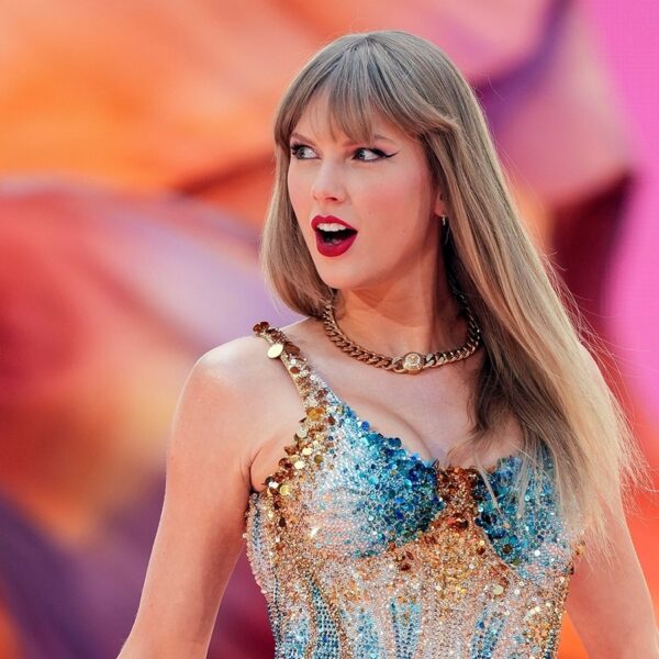 Taylor Swift Unveils 'The End of an Era' Docuseries: Fans React