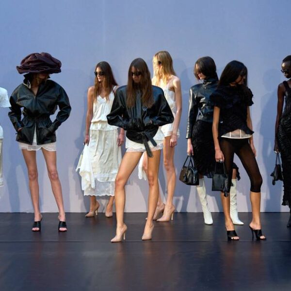 Thin Models Make a Comeback on Catwalks: Data Reveals the Trend