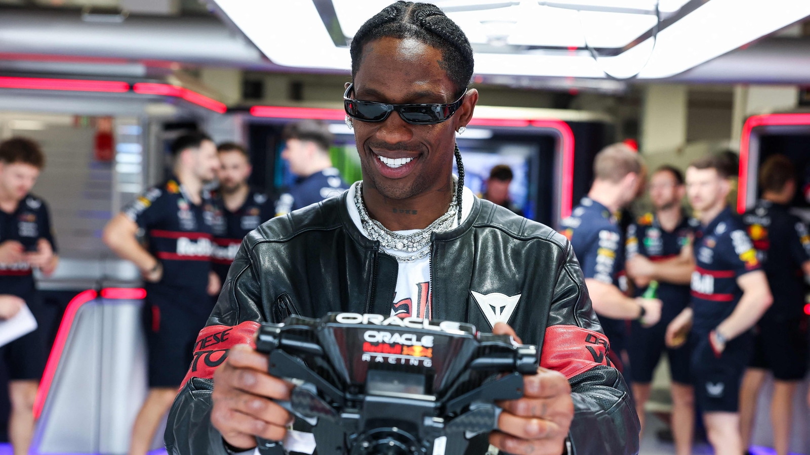 Travis Scott’s Delhi Concert: 1800 Police and 1600 Security Staff Mobilized