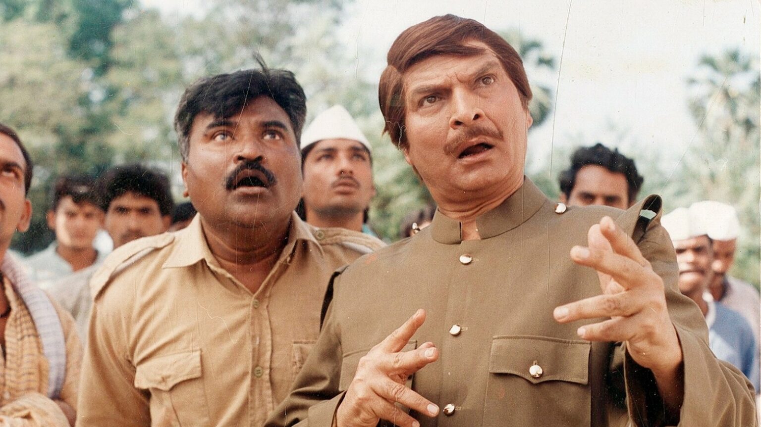 Asrani Celebrates Diwali With Heartfelt Message Hours Before His ...