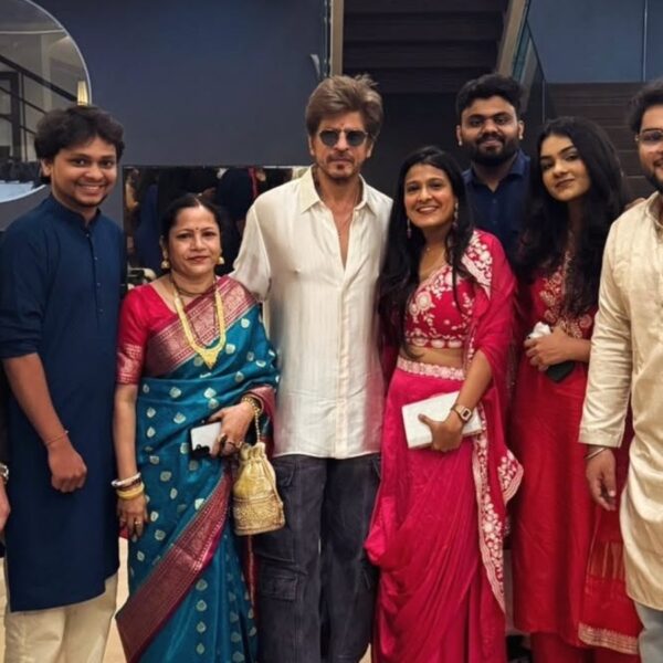 Shah Rukh Khan's Diwali Celebration with Gauri Khan's Team Wins Hearts