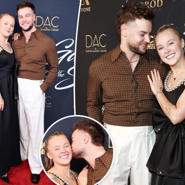 JoJo Siwa's First Red Carpet Appearance with Boyfriend Chris Hughes