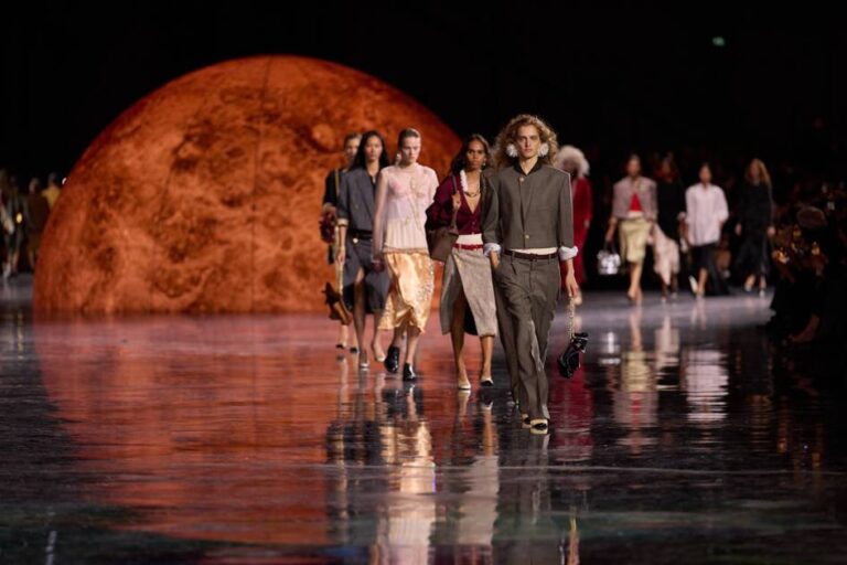 SS26: 10 Essential Trends Balancing Change and Comfort