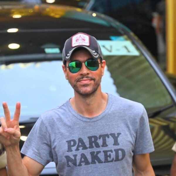 Enrique Iglesias Returns to India After 13 Years for Mumbai Concert!