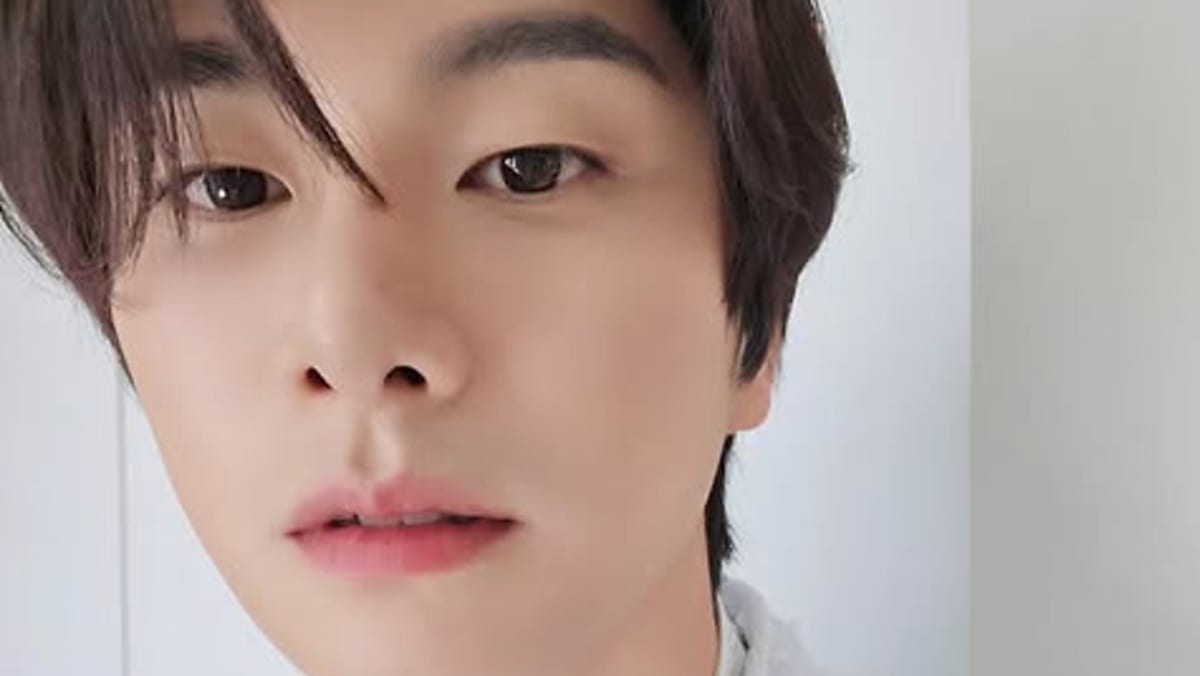 Actor Lee Yi-kyung's Accuser Claims AI-Made Lewd Texts Were a Joke