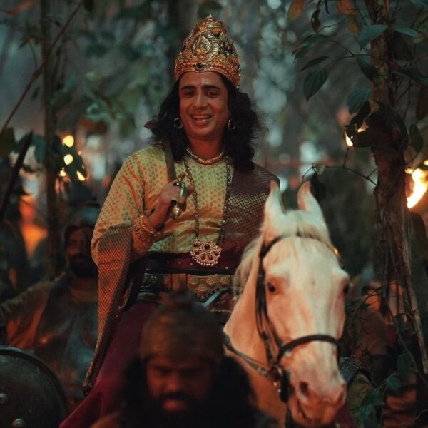 Gulshan Devaiah Critiques Fan Dressing as Daiva at Kantara Screening