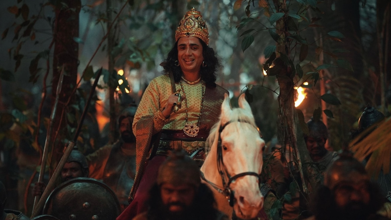 Gulshan Devaiah Critiques Fan Dressing as Daiva at Kantara Screening