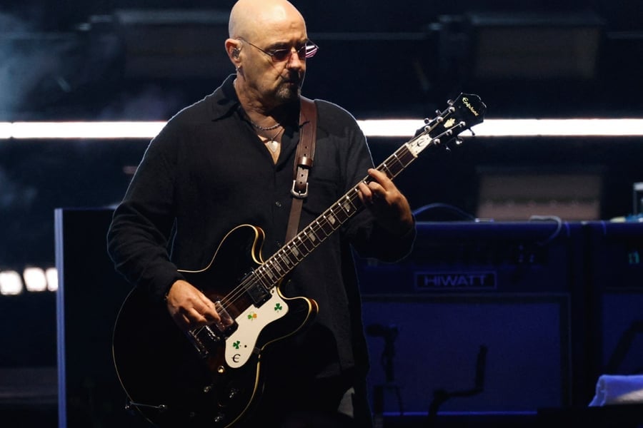 Oasis Identifies New Talent to Replace Bonehead for Aussie Shows