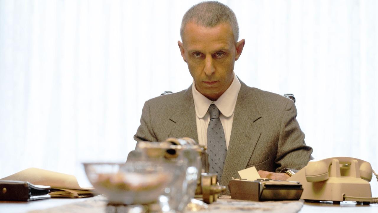 Jeremy Strong as Roy Cohn, Trump's mentor, in The Apprentice. Jeremy Strong as Roy Cohn, Trump's mentor, in The Apprentice.